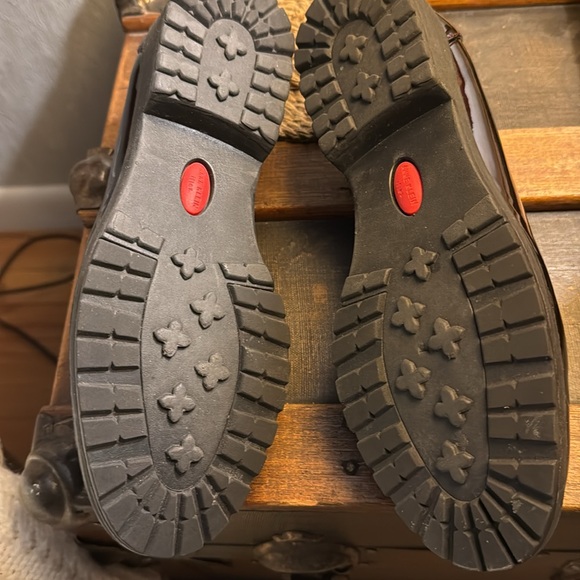 Anne Klein flex patent leather loafers. Burgundy. - Picture 4 of 6